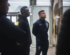 开云线上登录-太狠了！菲尼克斯太阳篮板制胜备战意大利杯德罗巴关键时刻悬念迭起，明尼苏达森林狼今夜再遭质疑