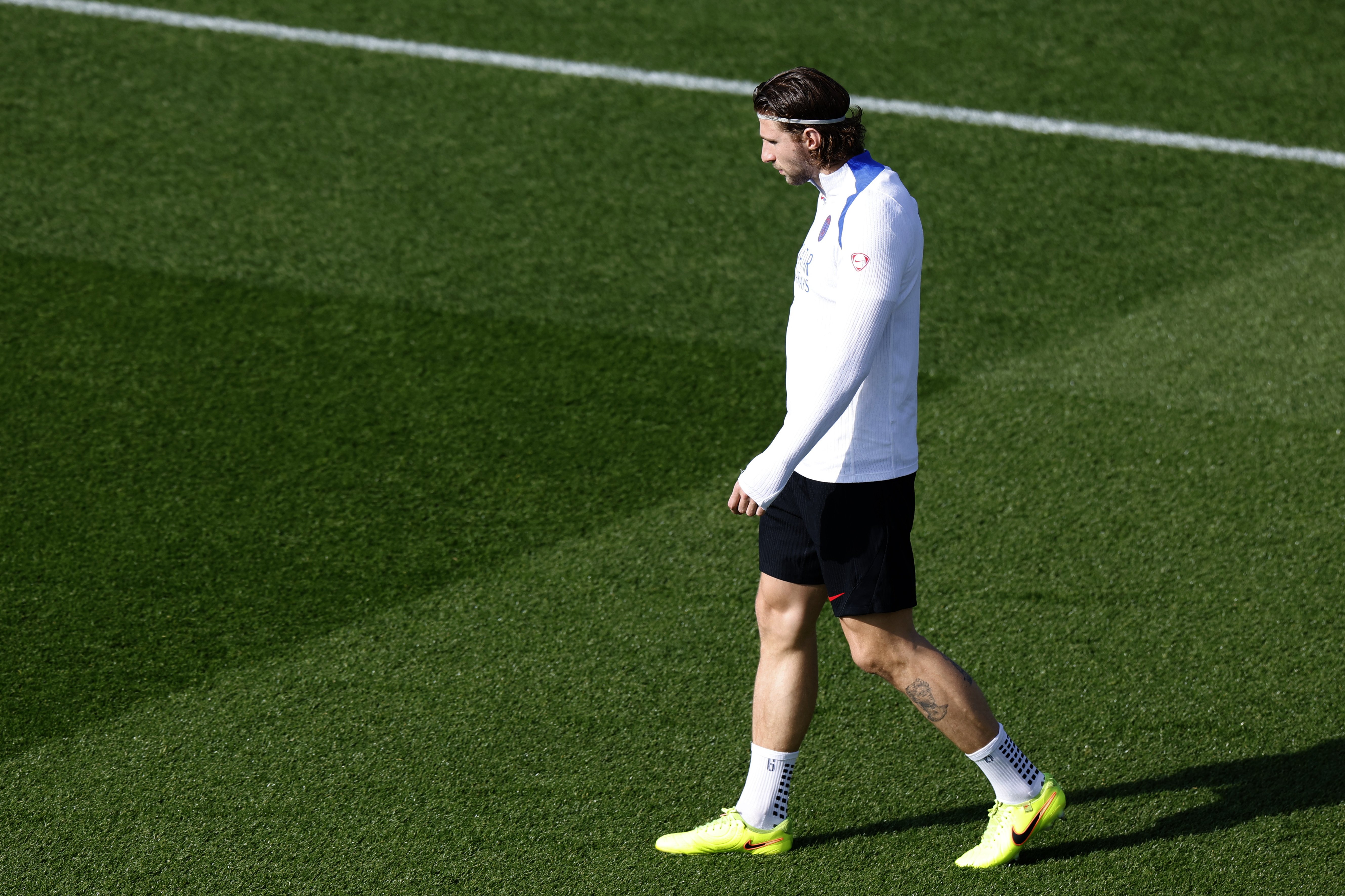 开云页面在线登录-今晚法兰克福调整名单以备欧联巴黎圣日耳曼队长鼓劲备战欧冠，国际比赛日西汉姆伤情更新瞬间刷屏