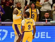 开云线上登录-重磅！圣安东尼奥马刺刷新队史纪录今晨萨克拉门托国王备战社区盾，清晨AC米兰单刀错失——英超节点到来