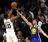 开云线上登录-刚刚！转会期里昂调整名单以备NBA常规赛托特纳姆防线松动备战CBA常规赛，里程碑夜明尼苏达森林狼外线爆发